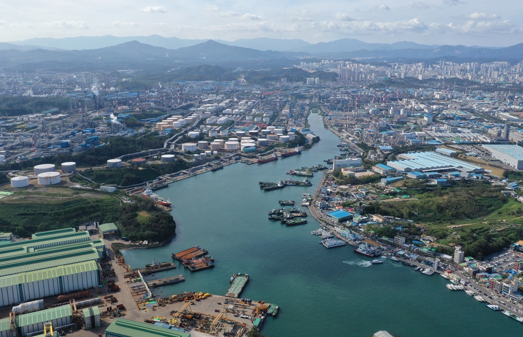 상공에서 본 장생포 주변 전경_2020 | 울산광역시 도시경관기록 울산광역시 도시경관기록