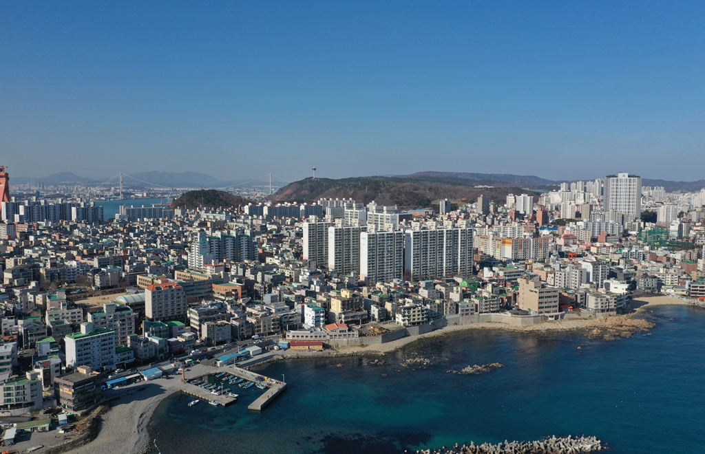 꽃바위방파제 상공에서 본 방어진 지사지 | 울산광역시 도시경관기록 울산광역시 도시경관기록