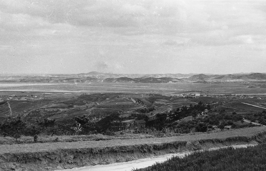 성안동에서 바라본 울산시가지전경_1964