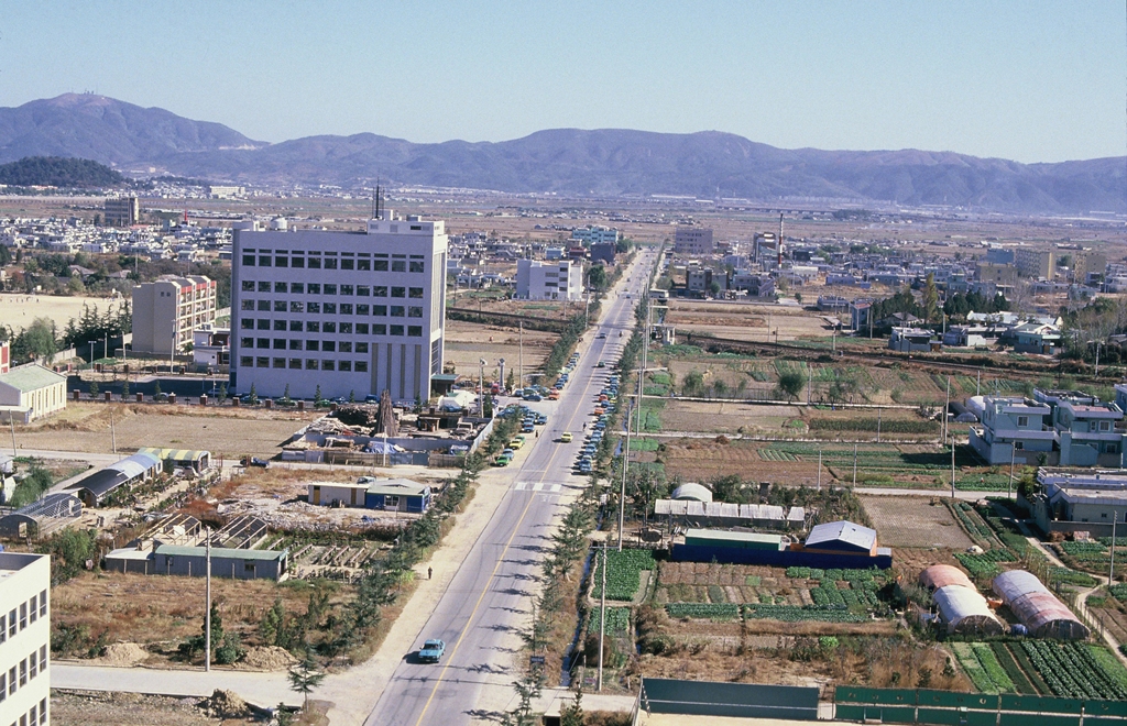 상공회의소 앞 도로 주변 전경_1987