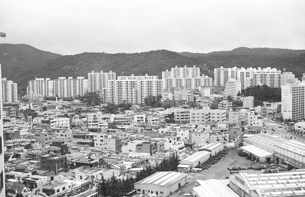 상공에서 본 동구 남목시가지 전경_1990년대