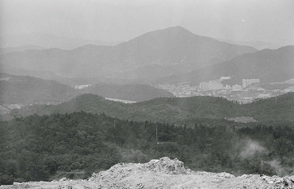 성안동에서본 문수산02_1991