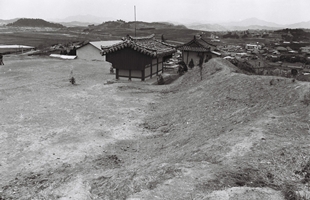 병영삼일사 주변경관_1975