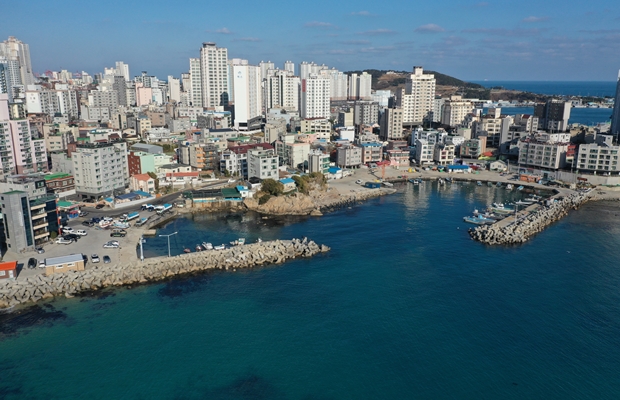 동구 상진해변, 남진항