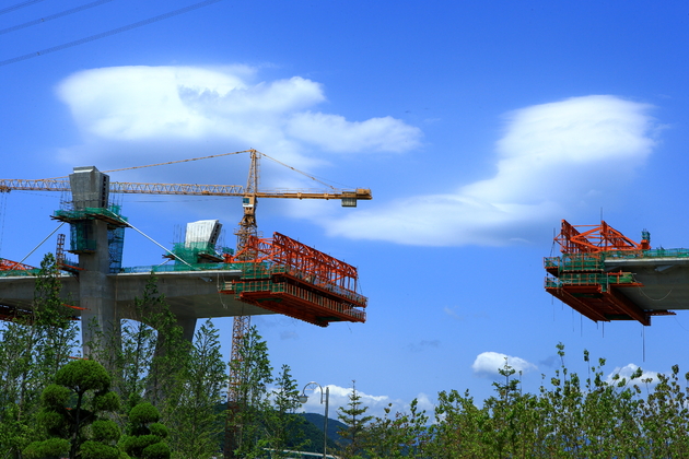 울산-포항 고속도로 교량 공사