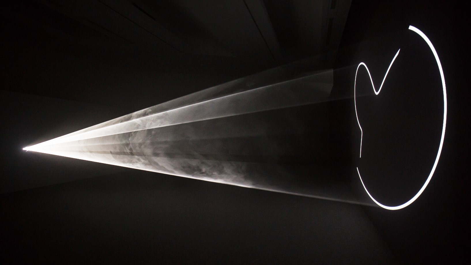 Anthony McCall, Throes II (2011), installation view, LAM, Lille, 2018. Photo by Nicolas Dewitte. Courtesy of the artist, Sean Kelly New York, and Sprüth Magers.