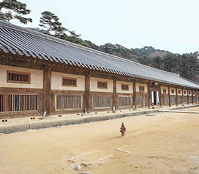 해인사 장경판전(Haeinsa Temple Janggyeong Panjeon, the Depositories for the Tripitaka Koreana Woodblocks) 사진