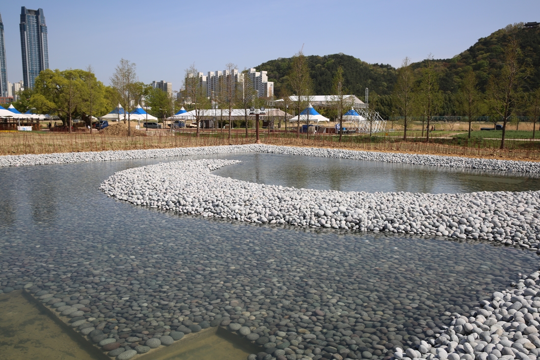 [조성과정] 20180411 초청작가정원 : Drizzling Moon Garden_소피 워커