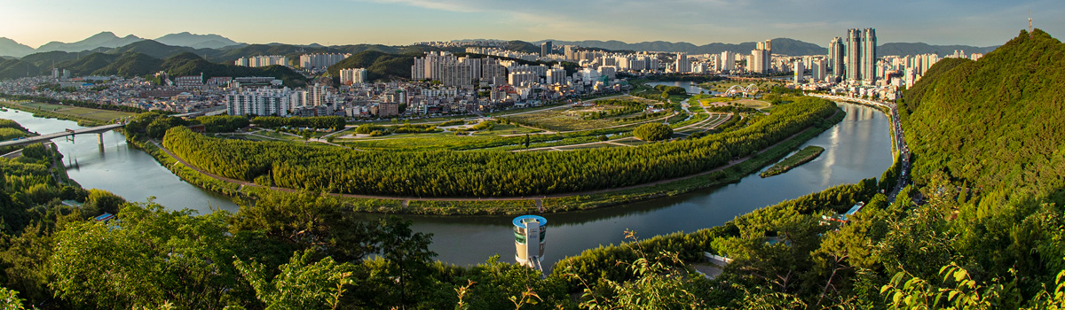 Taehwagang National Garden
